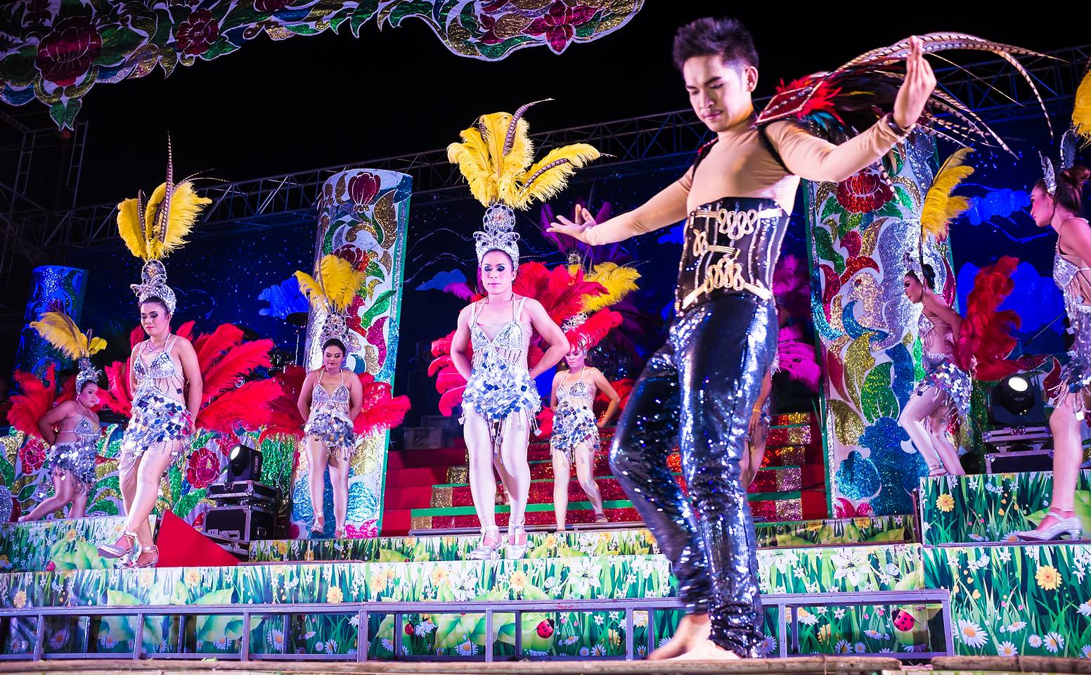 Ladyboy Cabaret Show (Loi Krathong 2015)